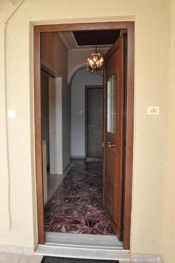 Ananta House Villa Kalampáka Buitenkant foto